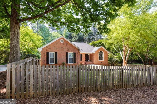 160 Meadow Creek Lane, Athens, GA 30605