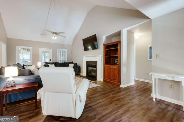 160 Meadow Creek Lane, Athens, GA 30605