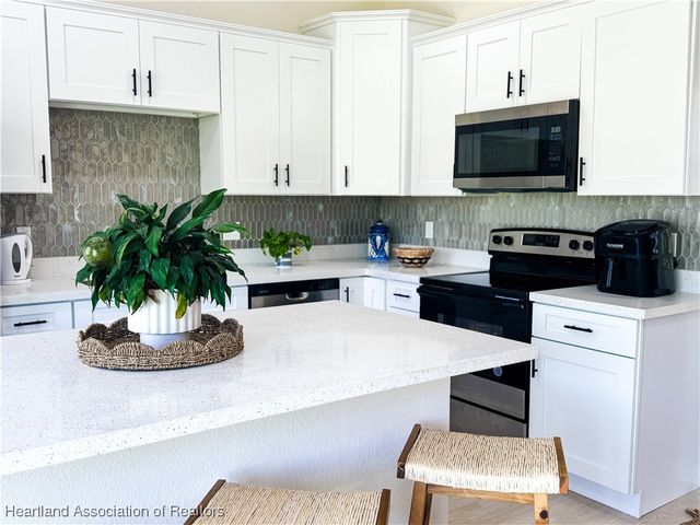 109 Fire Island Avenue NE, Lake Placid, FL 33852