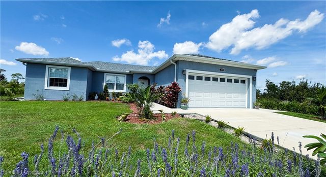109 Fire Island Avenue NE, Lake Placid, FL 33852