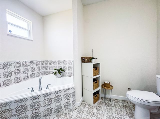 109 Fire Island Avenue NE, Lake Placid, FL 33852