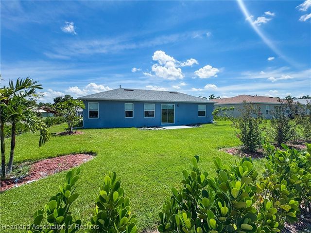 109 Fire Island Avenue NE, Lake Placid, FL 33852