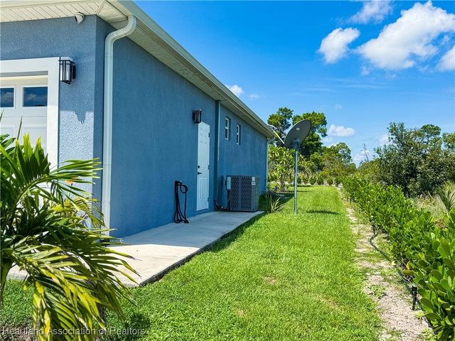 109 Fire Island Avenue NE, Lake Placid, FL 33852