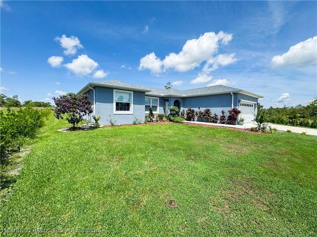 109 Fire Island Avenue NE, Lake Placid, FL 33852