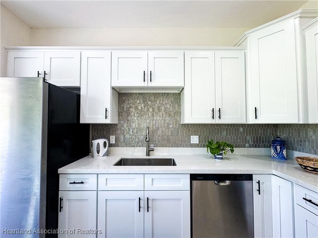 109 Fire Island Avenue NE, Lake Placid, FL 33852
