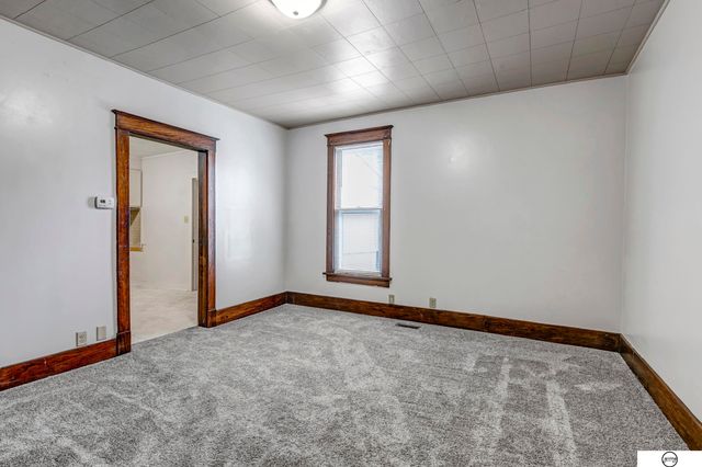 3244 R Street, Lincoln, NE 68503