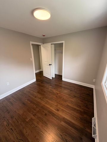 621 E 52nd Avenue, Merrillville, IN 46410