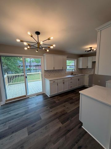 621 E 52nd Avenue, Merrillville, IN 46410