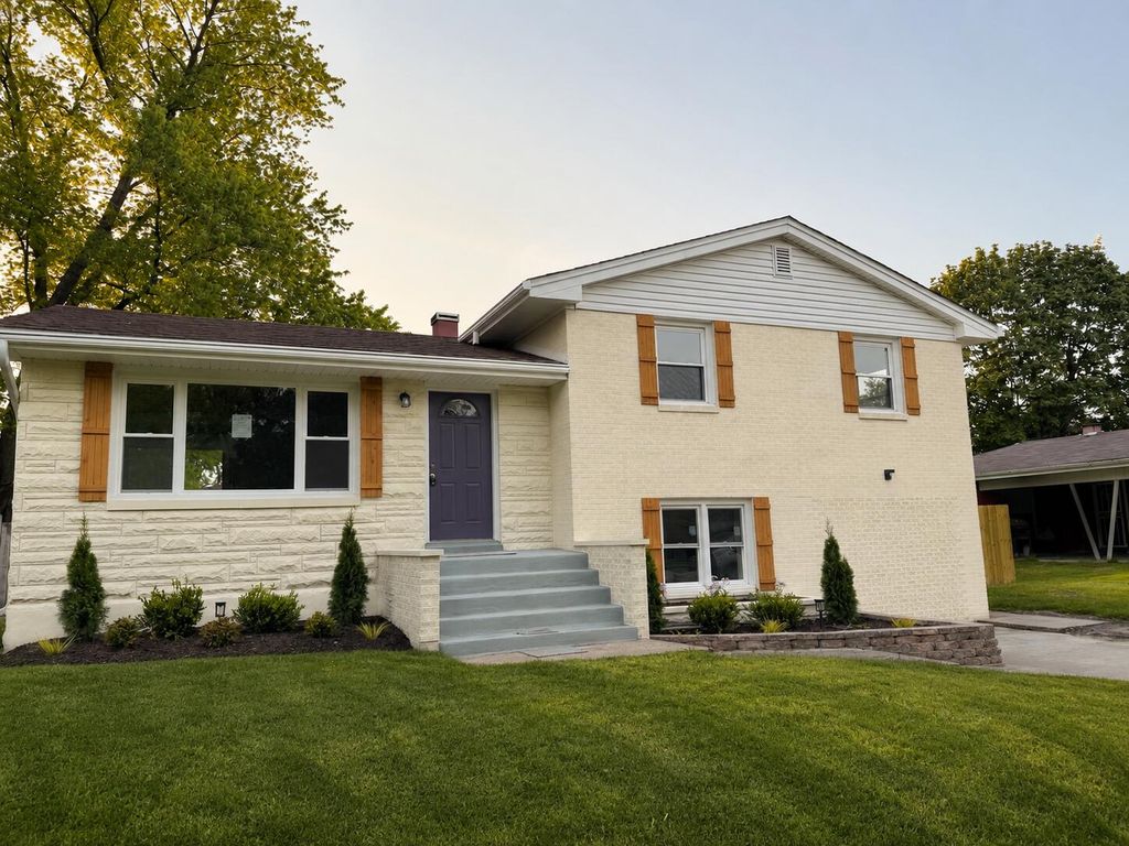621 E 52nd Avenue, Merrillville, IN 46410