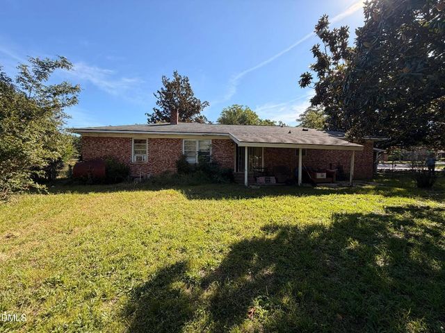 2010 Biltmore Drive, Fayetteville, NC 28304