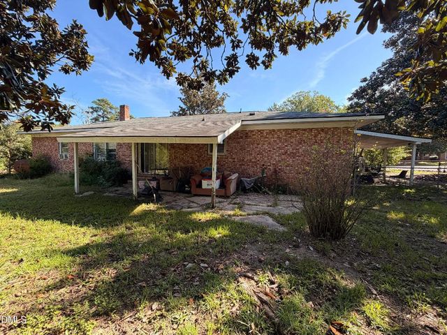 2010 Biltmore Drive, Fayetteville, NC 28304