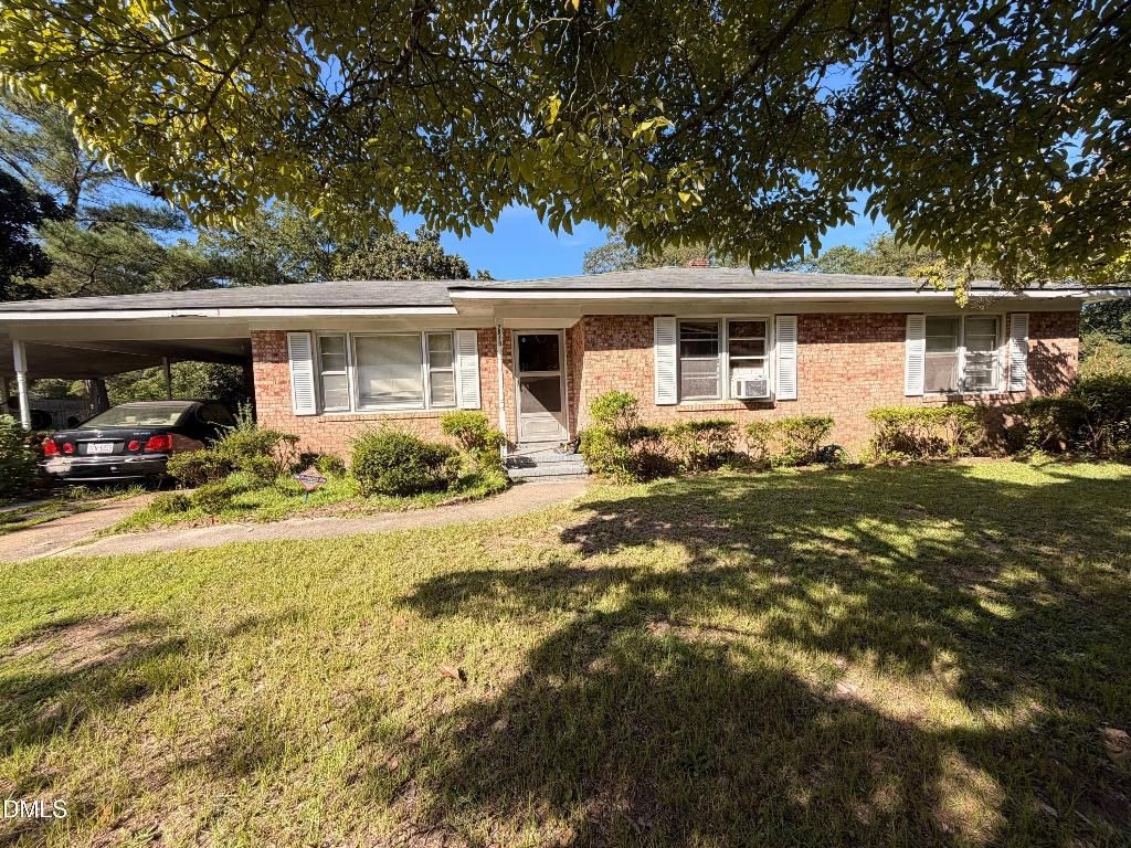 2010 Biltmore Drive, Fayetteville, NC 28304