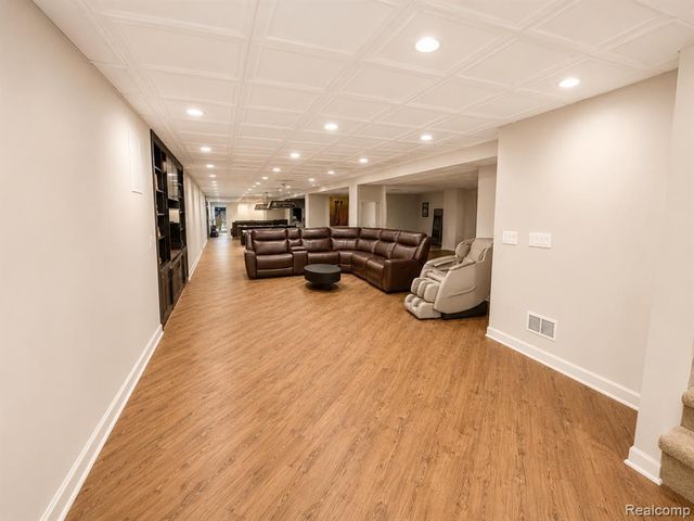 24750 Franklin Farms Drive, Franklin, MI 48025