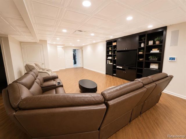 24750 Franklin Farms Drive, Franklin, MI 48025