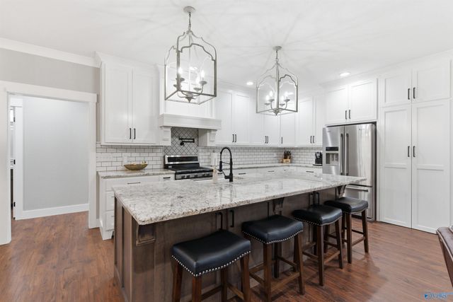116 Bowery Lane, Albertville, AL 35950