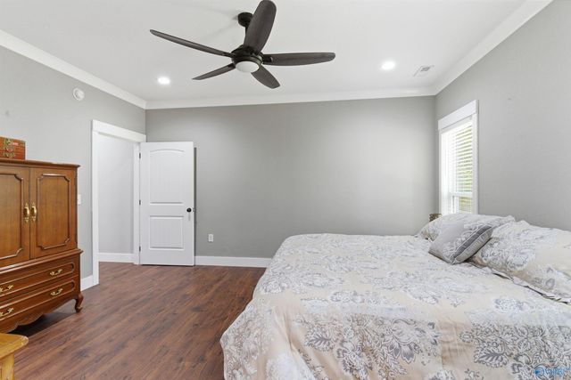 116 Bowery Lane, Albertville, AL 35950