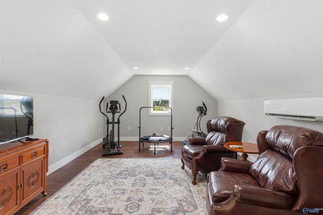 116 Bowery Lane, Albertville, AL 35950