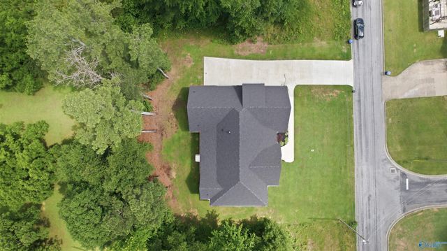 116 Bowery Lane, Albertville, AL 35950