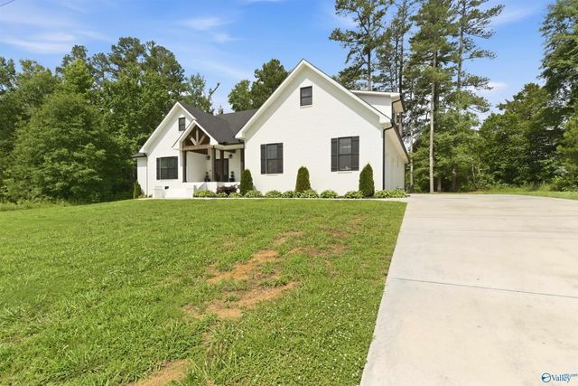 116 Bowery Lane, Albertville, AL 35950