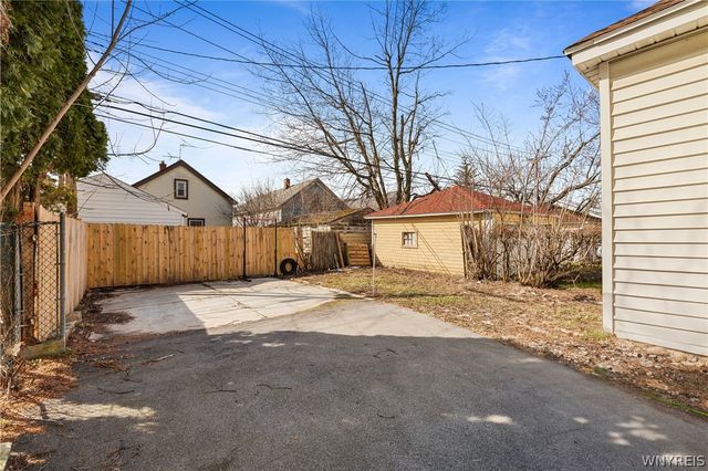 207 Davidson Avenue, Buffalo, NY 14215