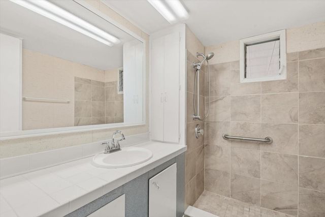 5205 5TH STREET E, Bradenton, FL 34203