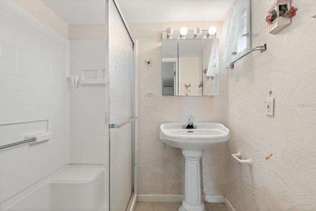 5205 5TH STREET E, Bradenton, FL 34203