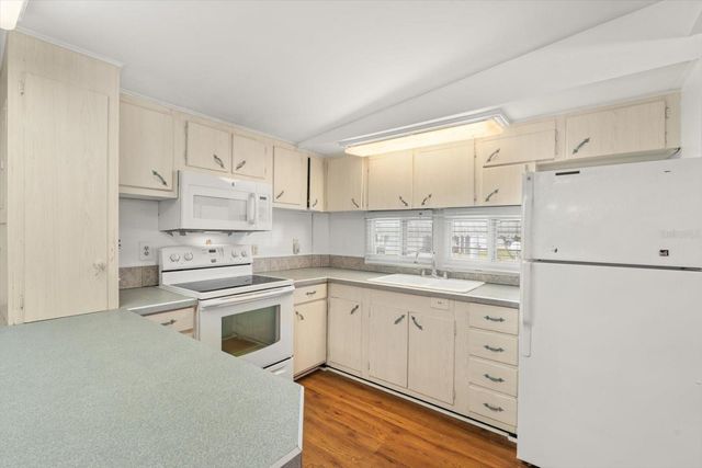 5205 5TH STREET E, Bradenton, FL 34203