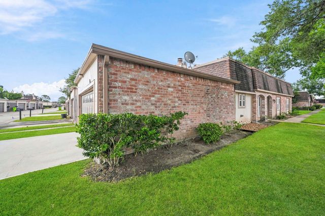 2931 Camelot Lane, Missouri City, TX 77459