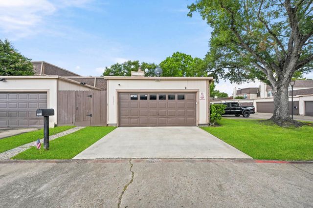2931 Camelot Lane, Missouri City, TX 77459