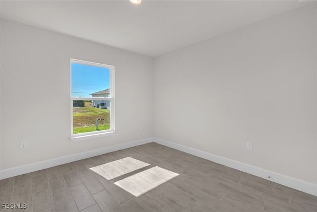 3922 NW 40th TER, Cape Coral, FL 33993