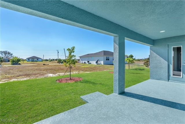 3922 NW 40th TER, Cape Coral, FL 33993
