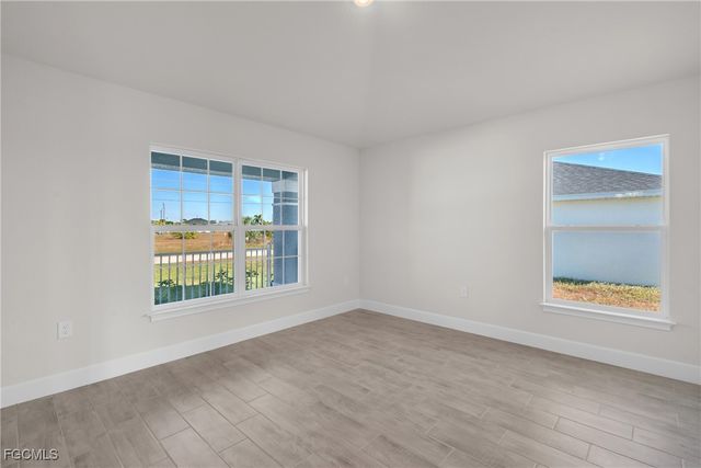 3922 NW 40th TER, Cape Coral, FL 33993