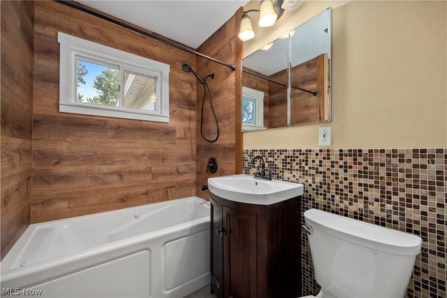 4479 W 152nd Street, Cleveland, OH 44135