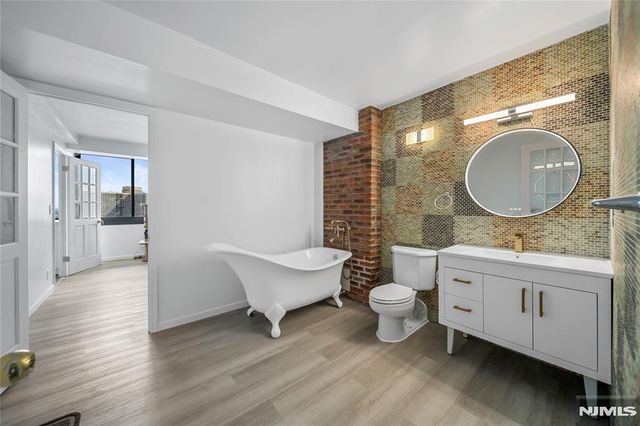 770 Anderson Avenue 23M, Cliffside Park, NJ 07010