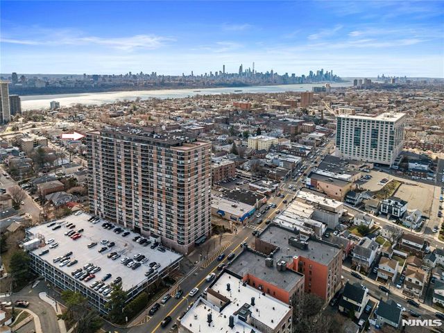 770 Anderson Avenue 23M, Cliffside Park, NJ 07010