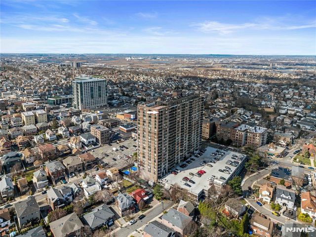 770 Anderson Avenue 23M, Cliffside Park, NJ 07010