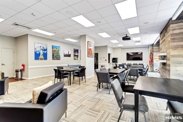 770 Anderson Avenue 23M, Cliffside Park, NJ 07010