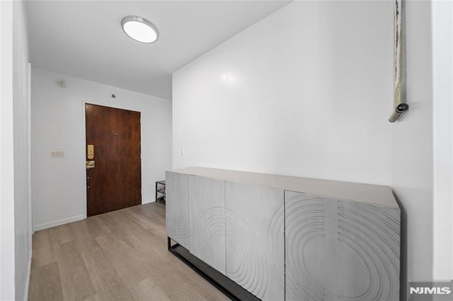 770 Anderson Avenue 23M, Cliffside Park, NJ 07010