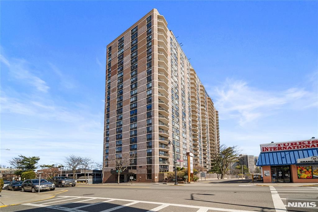 770 Anderson Avenue 23M, Cliffside Park, NJ 07010