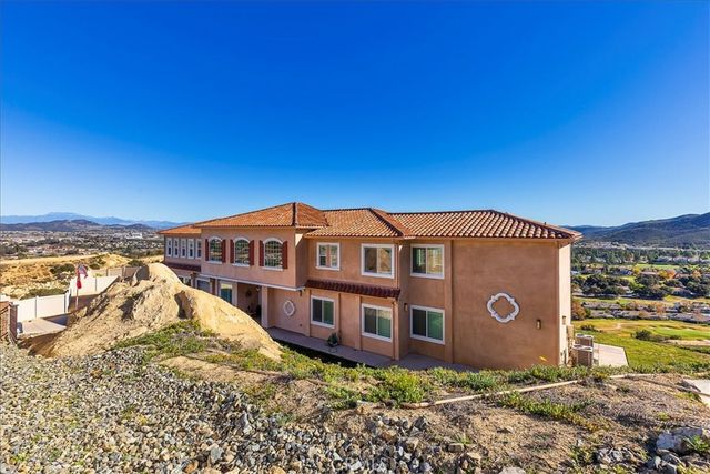 38000 Via Vista Grande, Murrieta, CA 92562