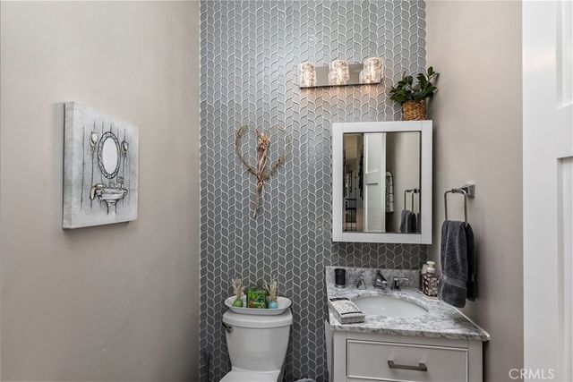38000 Via Vista Grande, Murrieta, CA 92562