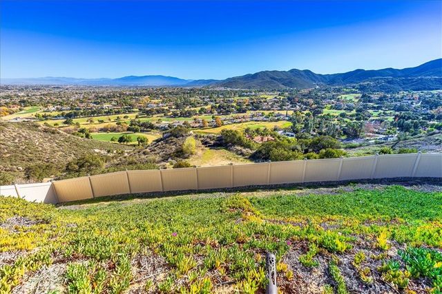 38000 Via Vista Grande, Murrieta, CA 92562