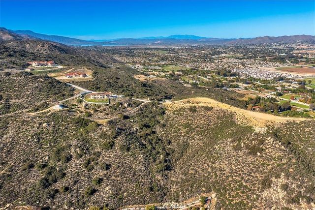 38000 Via Vista Grande, Murrieta, CA 92562