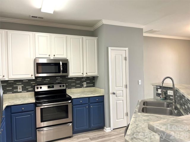 8378 Chaceview Court, Charlotte, NC 28269