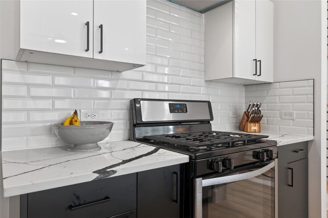 2102 N Prairie Avenue 105, Dallas, TX 75204