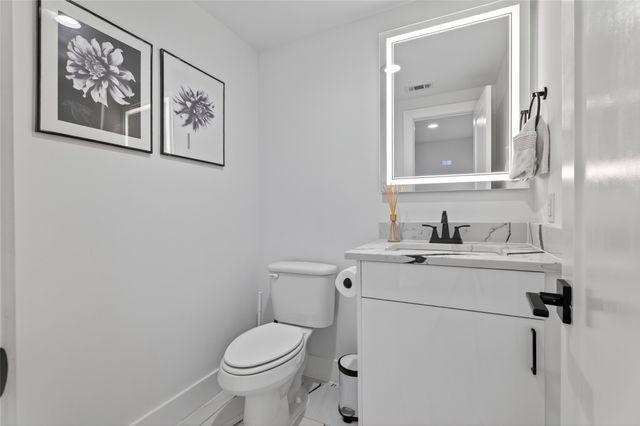 2102 N Prairie Avenue 105, Dallas, TX 75204