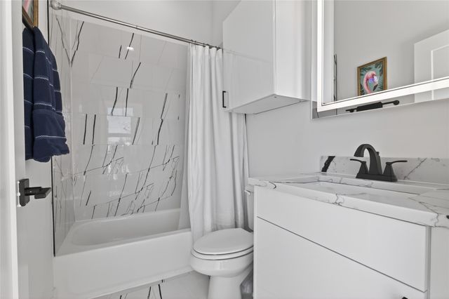 2102 N Prairie Avenue 105, Dallas, TX 75204