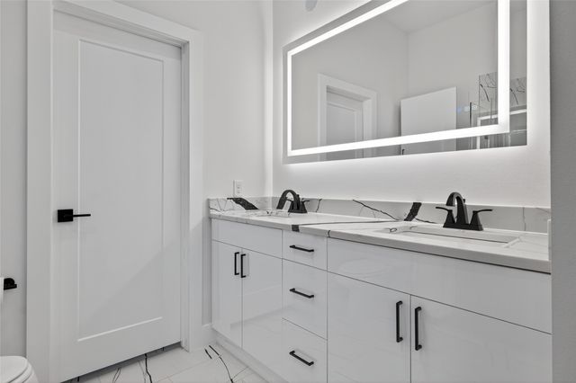 2102 N Prairie Avenue 105, Dallas, TX 75204