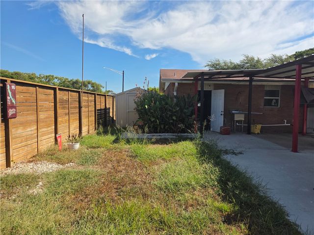 321 Juniper Dr, Corpus Christi, TX 78418