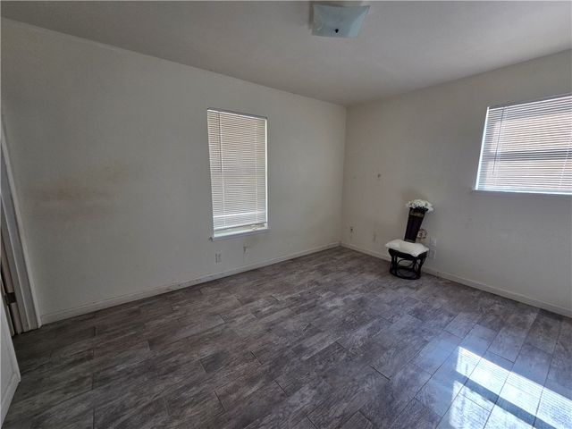 321 Juniper Dr, Corpus Christi, TX 78418